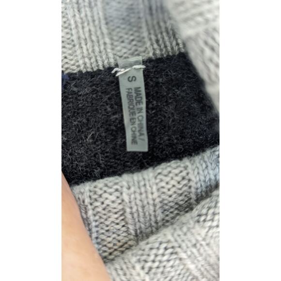 Magaschoni 2 tone gray Cashmere sweater.size small - Picture 4 of 7